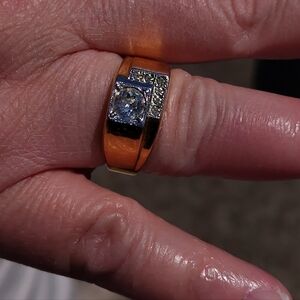 Vintage Unisex Rhinestone and Heavy Gold Electricplate Ring 18k With 7 Stones